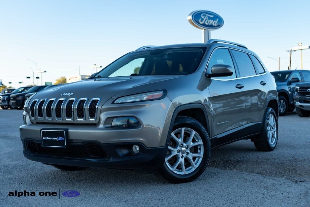 2016 Jeep Cherokee Latitude's photo
