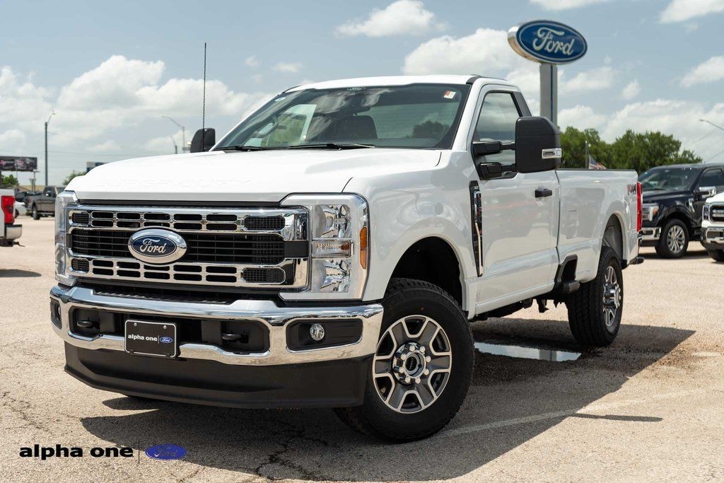 New 2025 Ford F-350SD XLT Truck