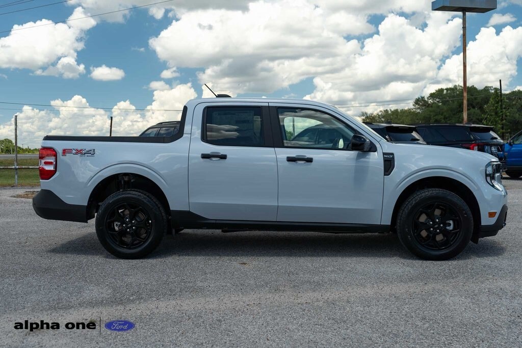 2025 Ford Maverick XLT photo 4