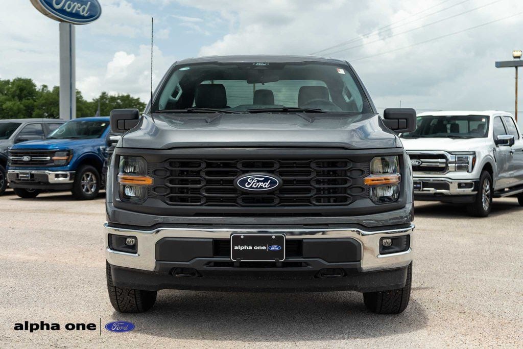 2025 Ford F-150 XL - Photo 2