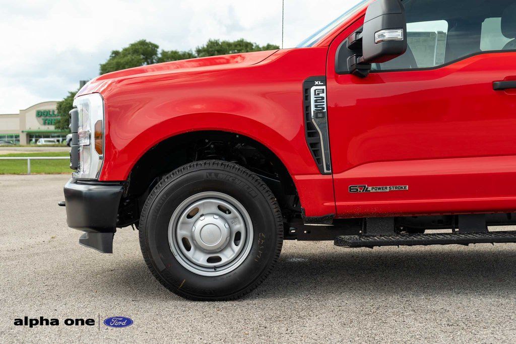 2025 Ford F-250 Super Duty XL - Photo 11