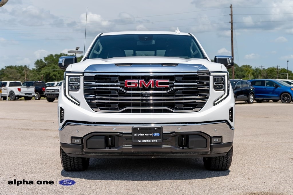 Used 2024 GMC Sierra 1500 SLT with VIN 3GTUUDED0RG132404 for sale in La Grange, TX