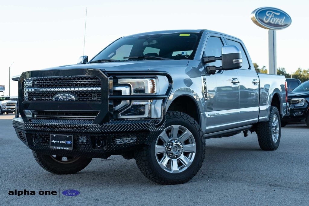 2020 Ford F-250 Super Duty Platinum's photo