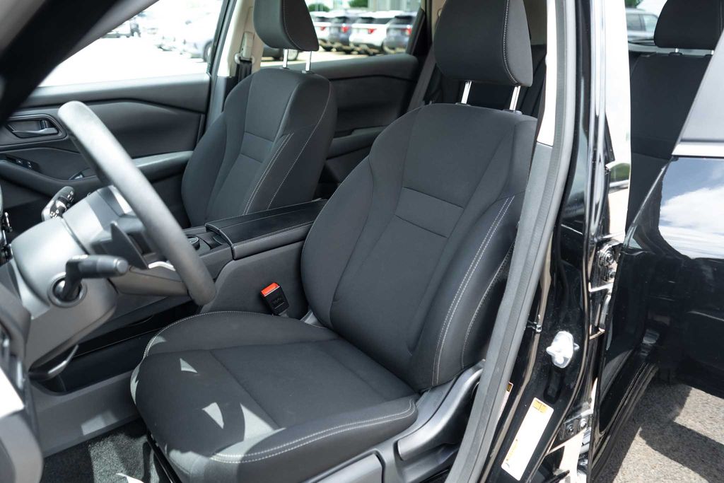 2024 Nissan Rogue S - Photo 13