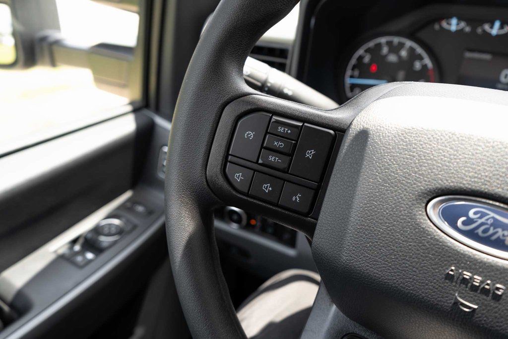 2025 Ford F-350 Super Duty XLT - Photo 19