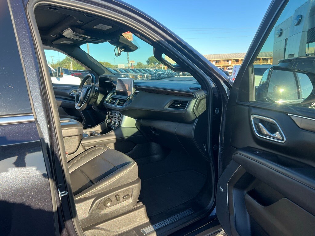 2023 Chevrolet Tahoe Premier photo 3