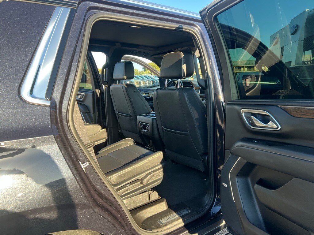 2023 Chevrolet Tahoe Premier photo 2