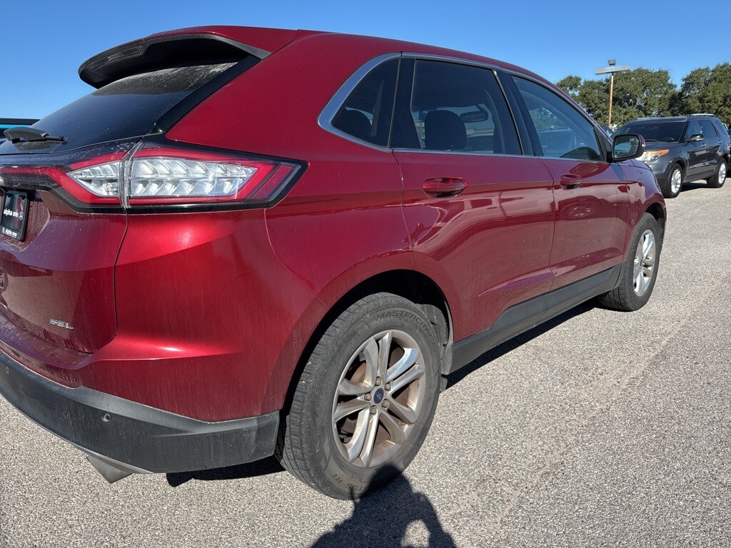 2016 Ford Edge SEL photo 4