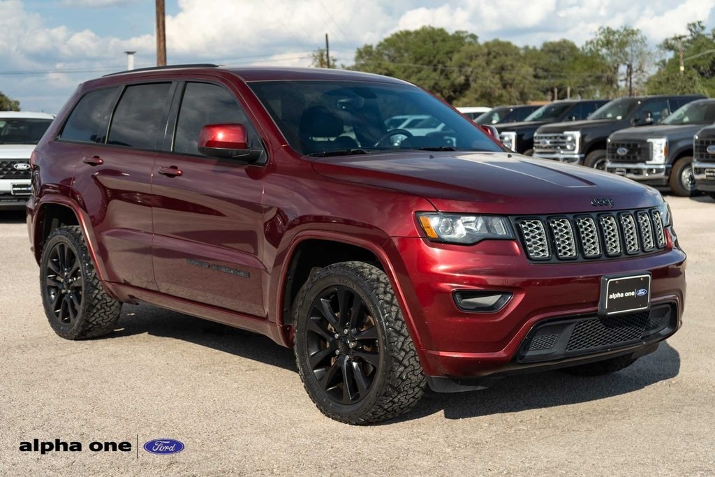 Used 2018 Jeep Grand Cherokee Altitude SUV