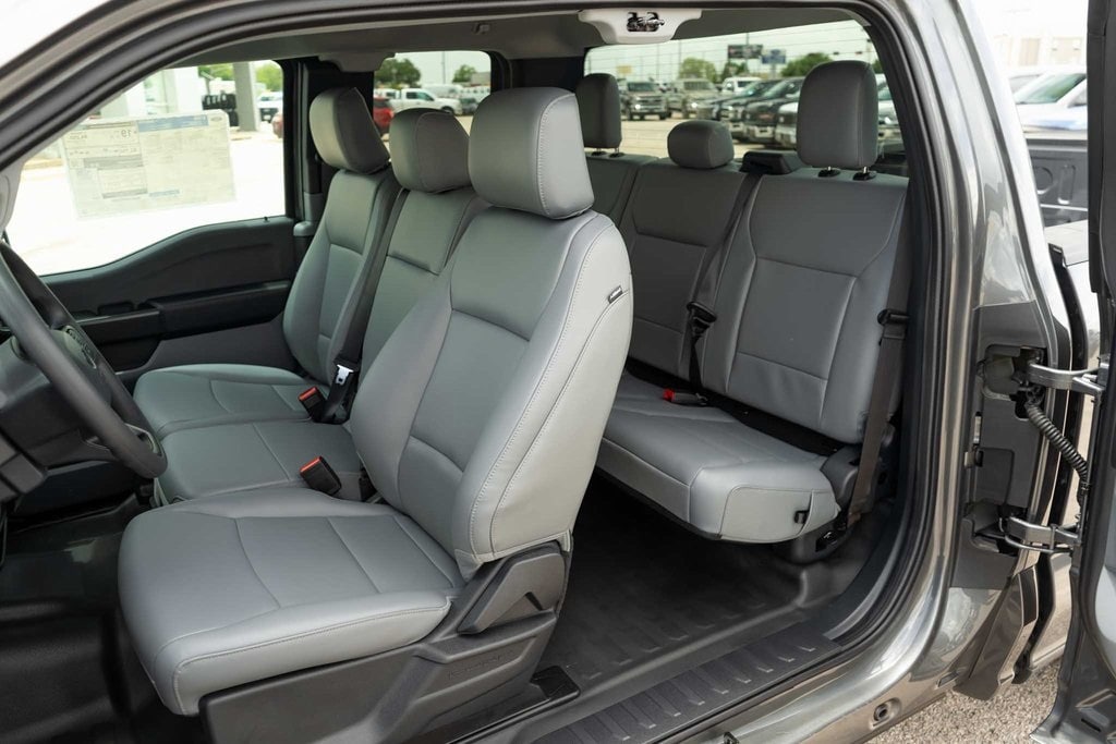 2025 Ford F-150 XL - Photo 13