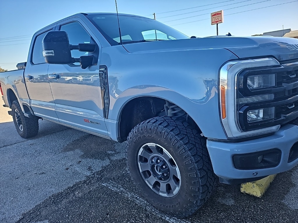 2024 Ford F-250 Super Duty Lariat's photo