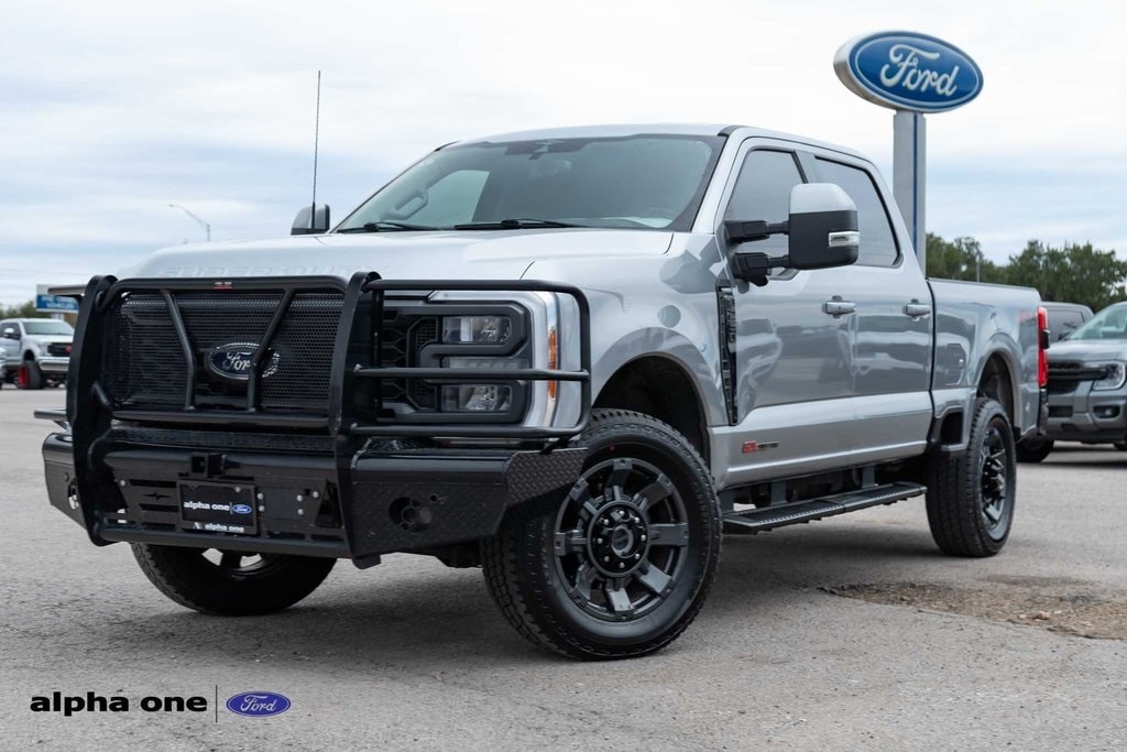 2023 Ford F-250 Super Duty Lariat's photo