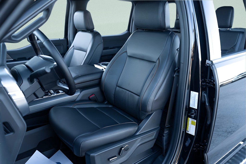 2025 Ford F-150 Lariat - Photo 13