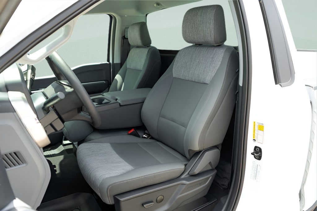 2025 Ford F-350 Super Duty XLT - Photo 15