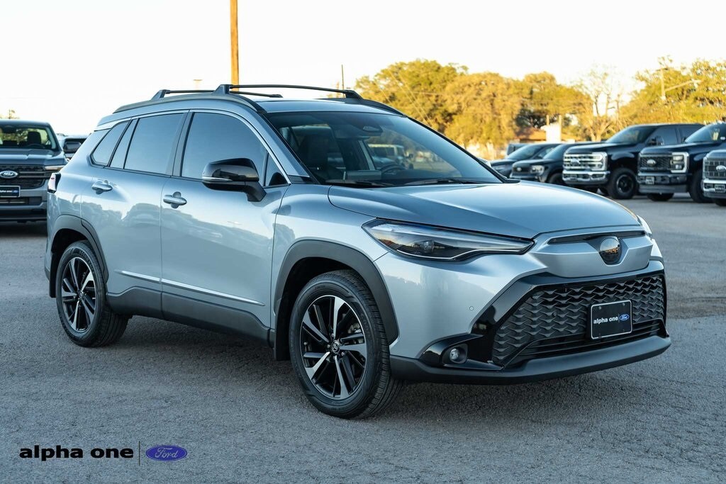 2025 Toyota Corolla Hybrid XSE photo 2