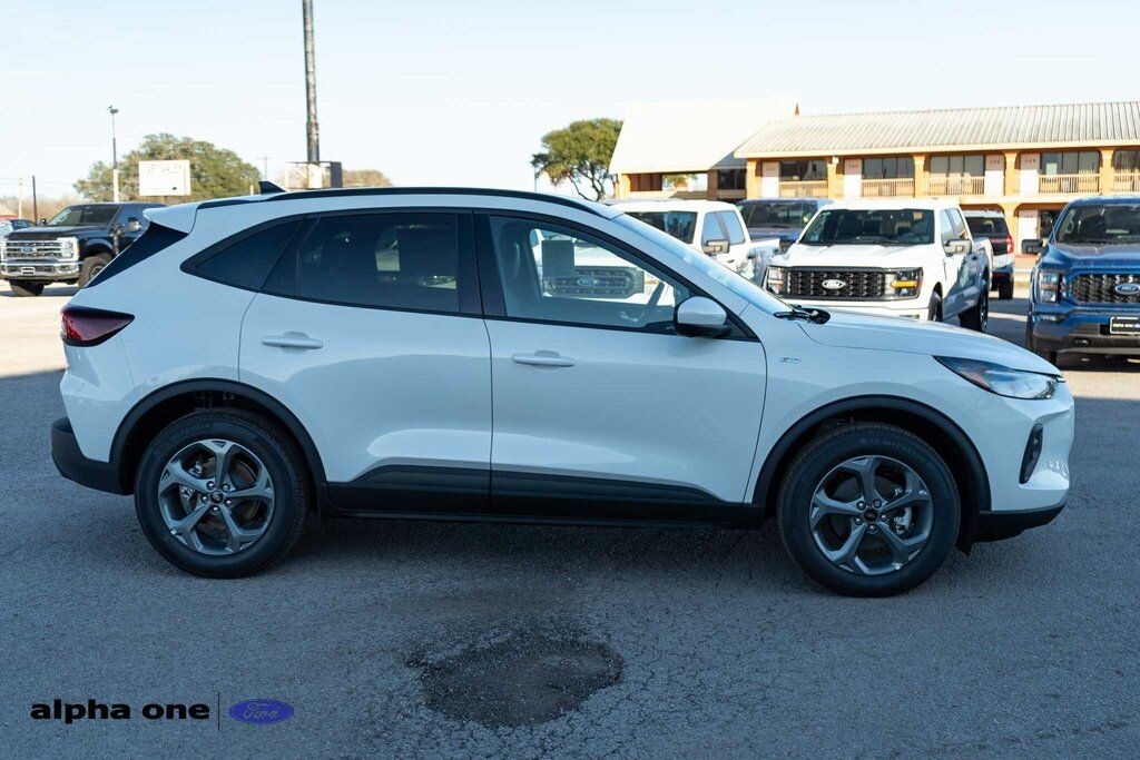 New 2026 Ford Escape Hybrid ST-Line Select SUV