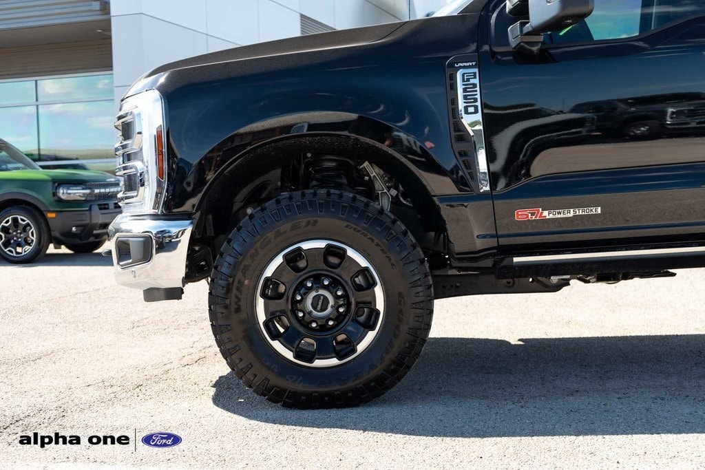 2025 Ford F-250 Super Duty Lariat - Photo 11