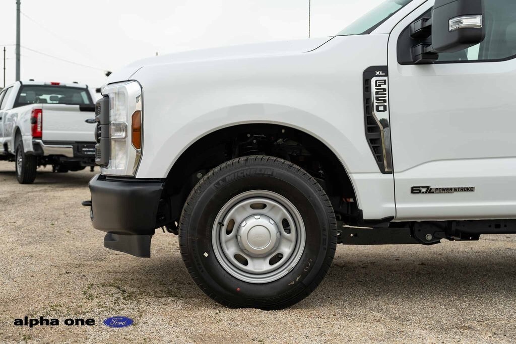 2025 Ford F-250 Super Duty XL - Photo 11