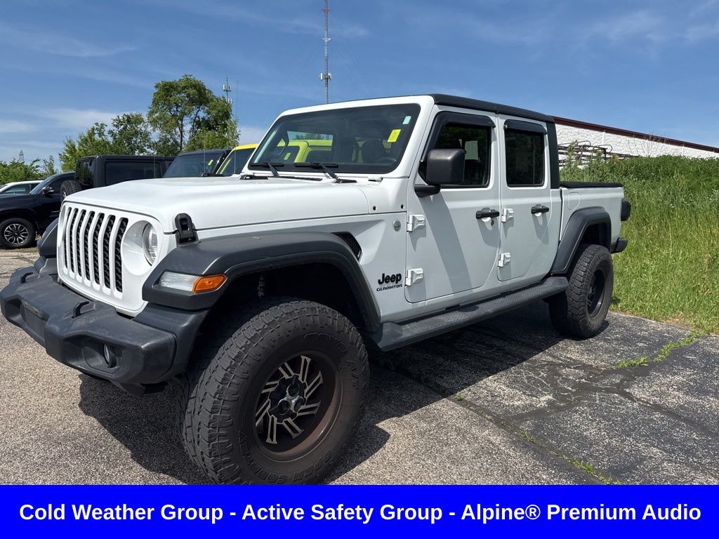 2020 Jeep Gladiator Sport S's photo