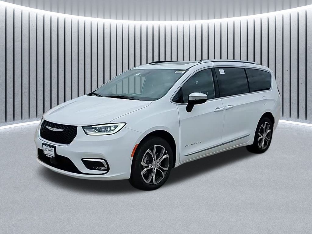 2026 Chrysler Pacifica Pinnacle's photo