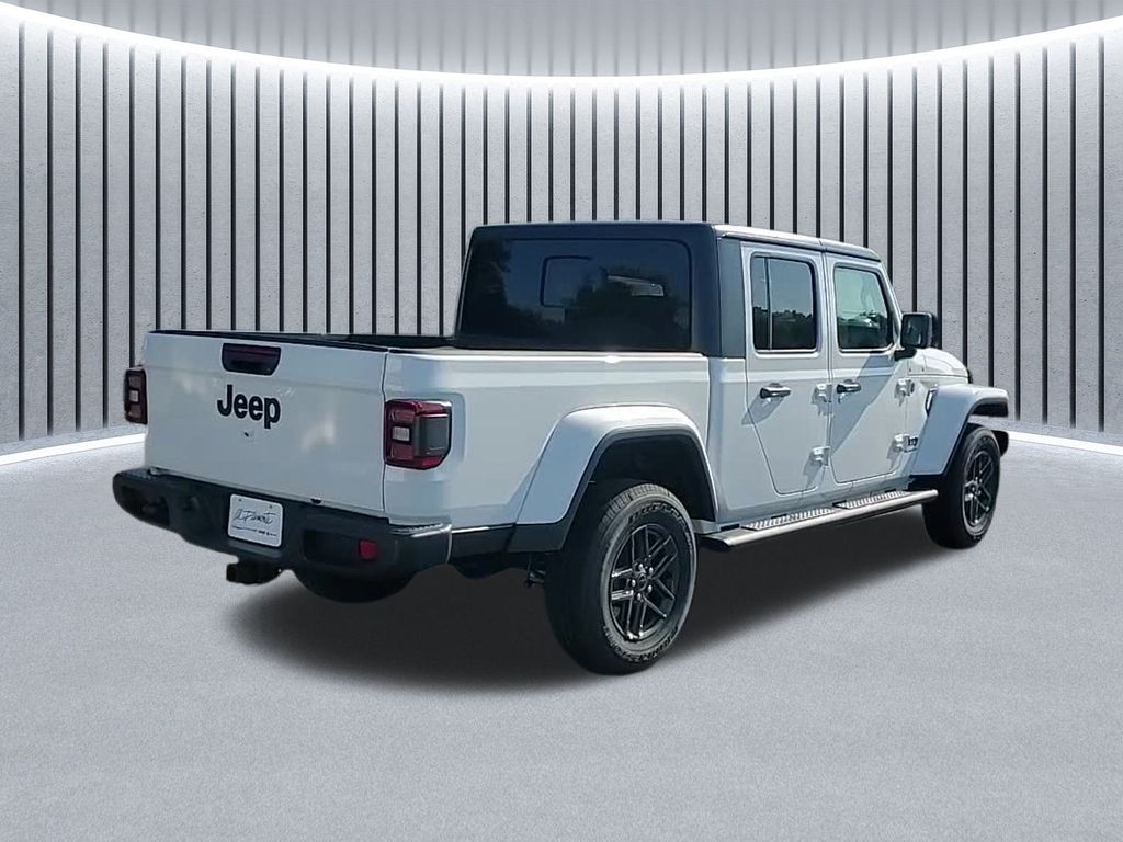 2025 Jeep Gladiator Sport S photo 3