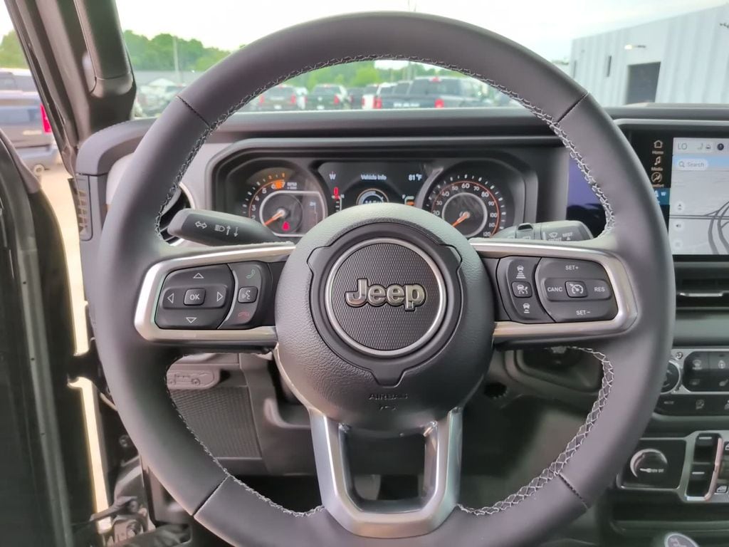 2025 Jeep Wrangler 4-Door Sahara - Photo 17