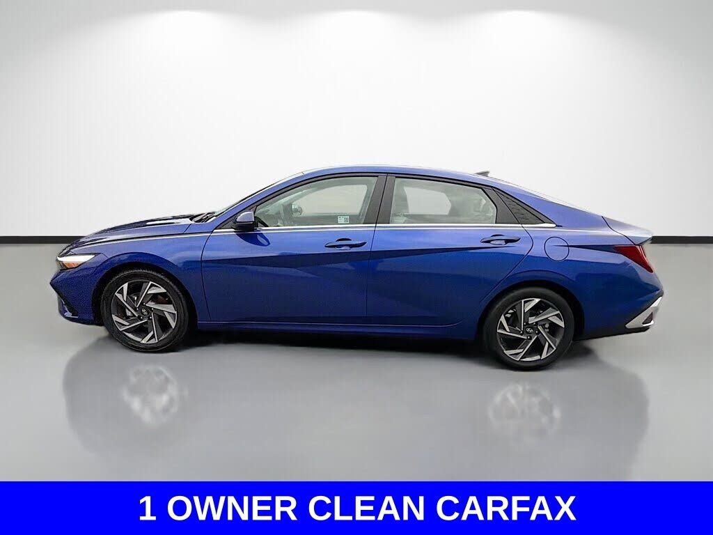 Used 2025 Hyundai Elantra Limited Sedan
