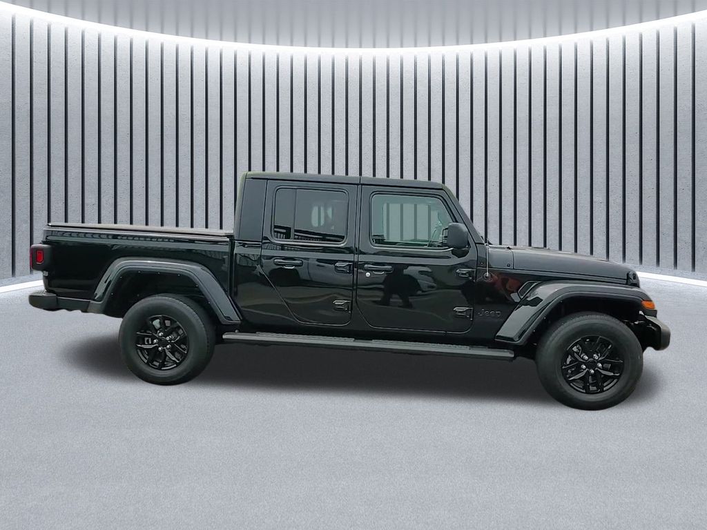 2022 Jeep Gladiator Altitude photo 4