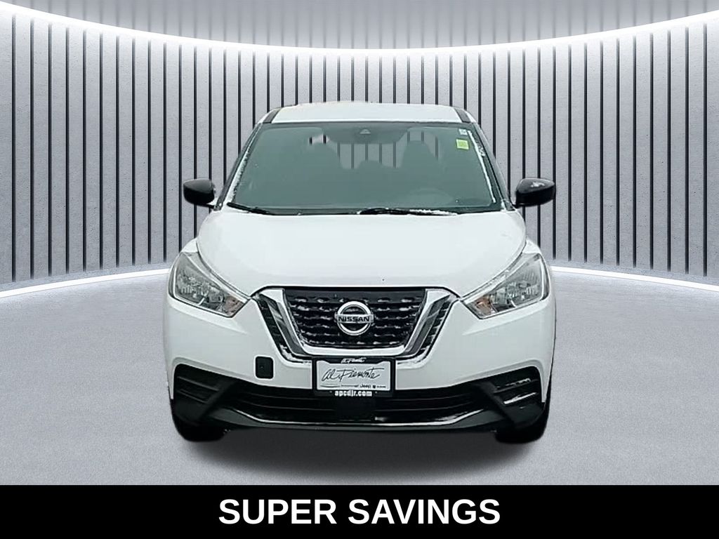 Used 2020 Nissan Kicks S with VIN 3N1CP5BV3LL561723 for sale in Crystal Lake, IL