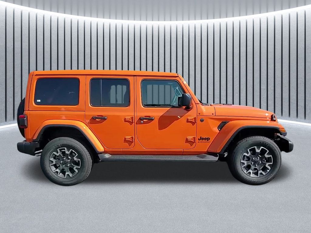 2025 Jeep Wrangler Sahara photo 2