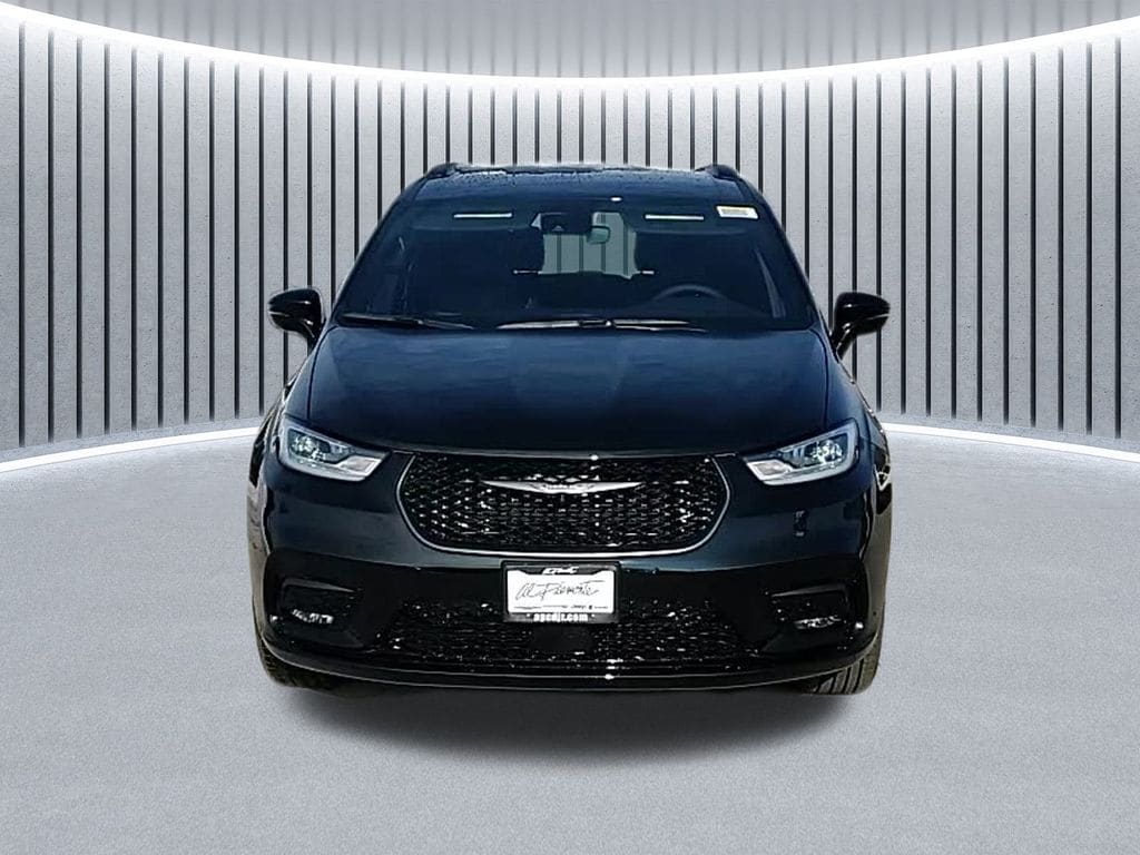 New 2026 Chrysler Pacifica SELECT AWD Passenger Van