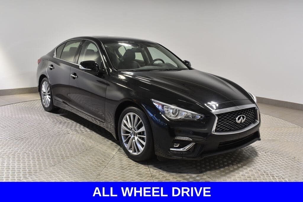 2023 INFINITI Q50 LUXE