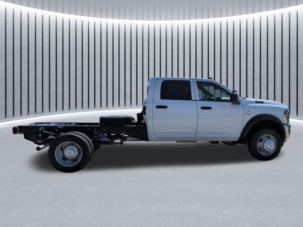 New 2026 Ram 4500 Chassis Cab TRADESMAN CREW 4X4 60' CA Pickup