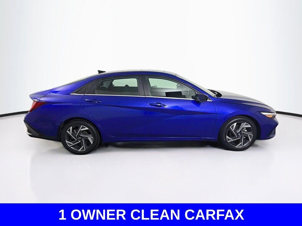 Used 2025 Hyundai Elantra SEL Convenience Sedan