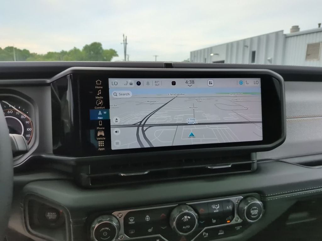 2025 Jeep Wrangler 4-Door Sahara - Photo 19