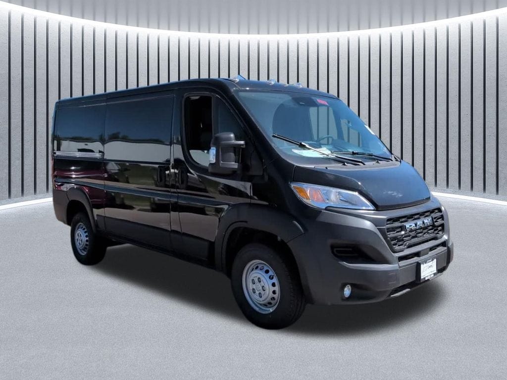 New 2026 Ram ProMaster PROMASTER 1500 TRADESMAN CARGO VAN LOW ROOF 136' W Cargo Van