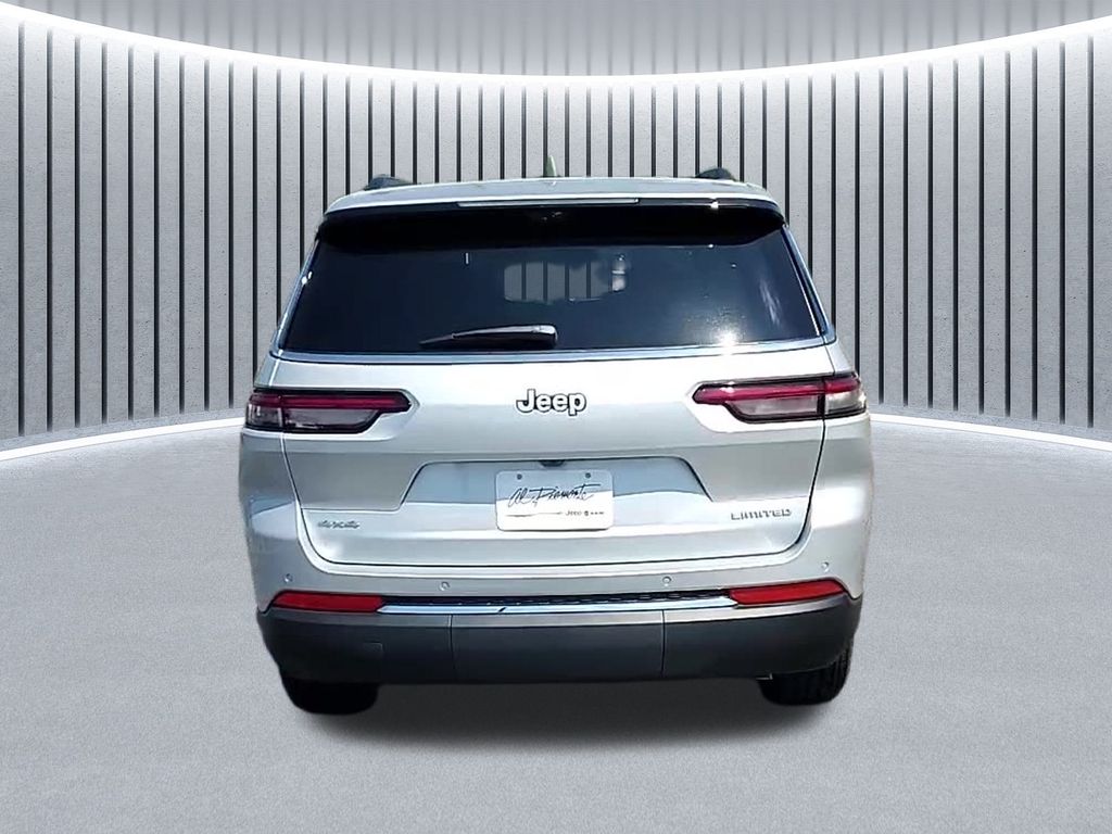 2025 Jeep Grand Cherokee Limited photo 4