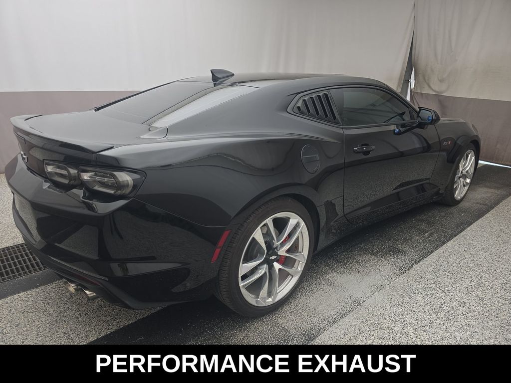 2022 Chevrolet Camaro LT1 RS photo 3