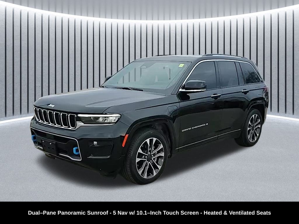 2022 Jeep Grand Cherokee Overland 4xe's photo