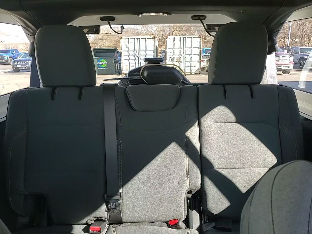 2025 Jeep Wrangler 4-Door Sport S - Photo 25