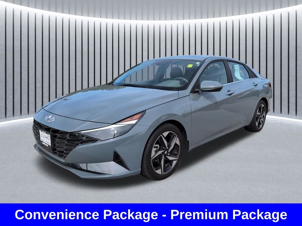 2022 Hyundai Elantra 2.0 SEL IVT's photo