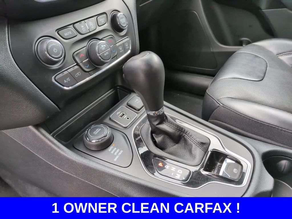 2023 Jeep Cherokee Altitude Lux - Photo 24
