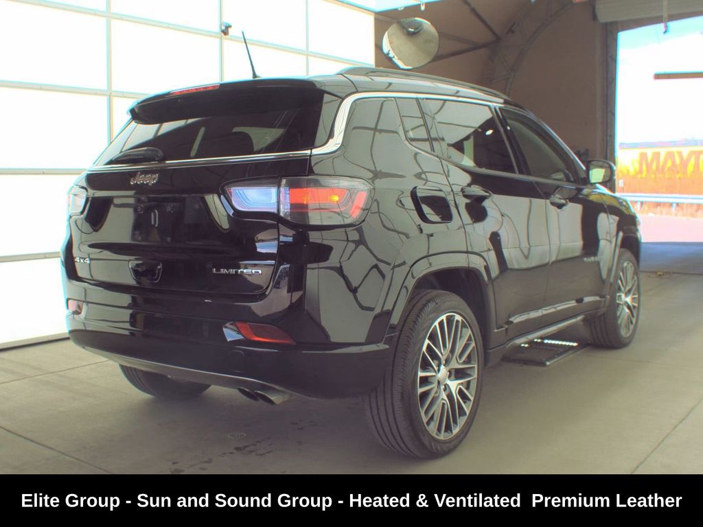 2022 Jeep Compass Limited photo 2