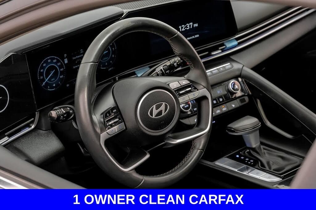 Used 2025 Hyundai Elantra SEL Convenience Sedan