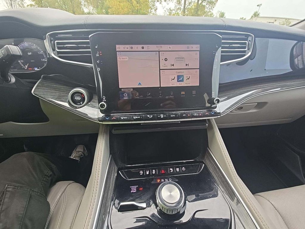 2022 Jeep Wagoneer Series II photo 3