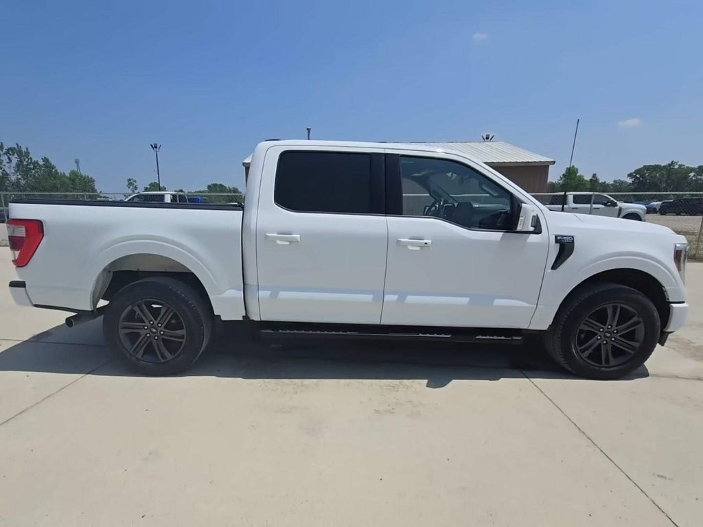 2022 Ford F-150 Lariat photo 2