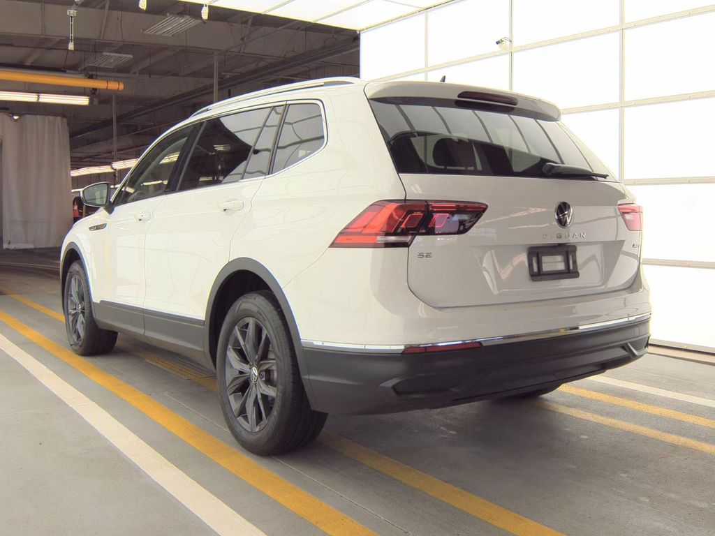2024 Volkswagen Tiguan SE Wolfsburg Edition photo 3