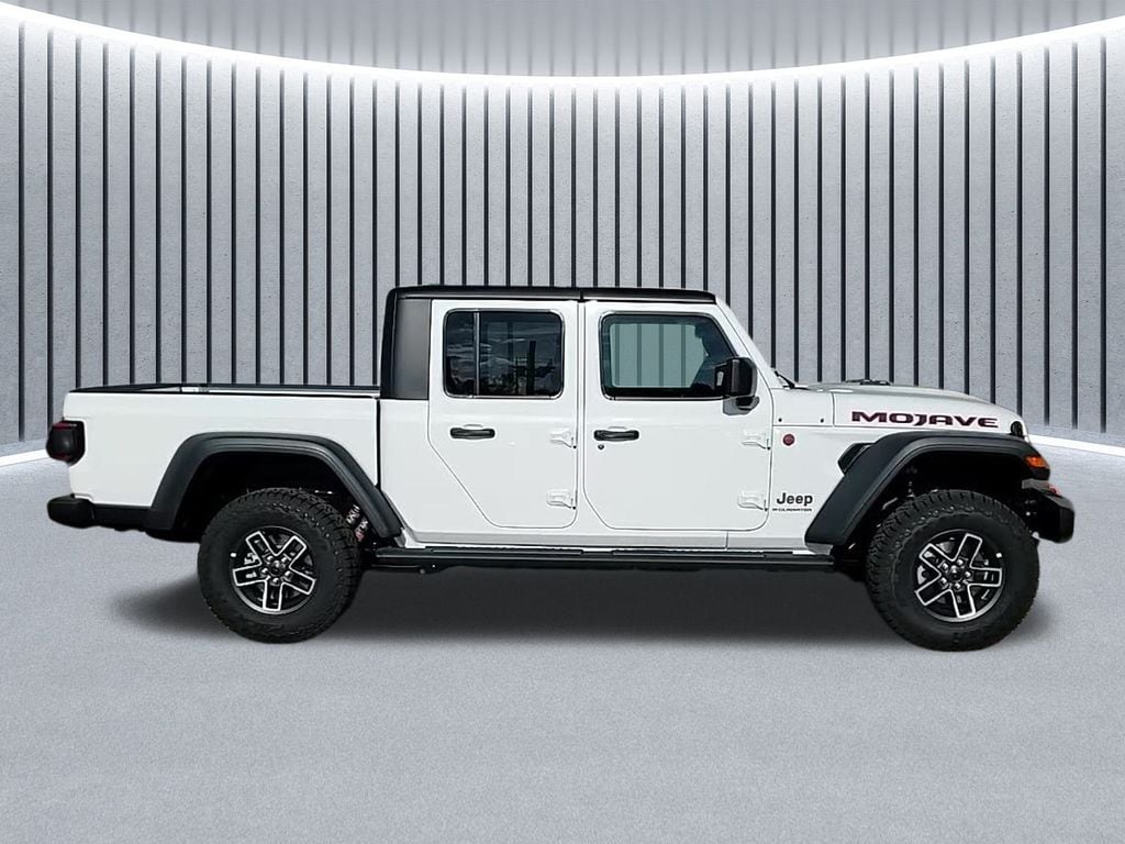 New 2025 Jeep Gladiator MOJAVE 4X4 Pickup