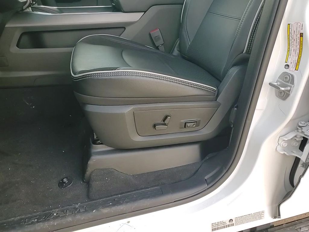2025 RAM 2500 Laramie - Photo 14
