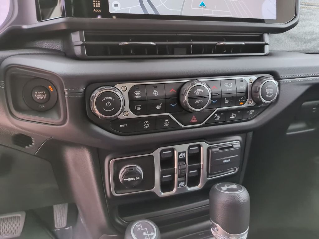 2025 Jeep Wrangler 4-Door Sahara - Photo 21